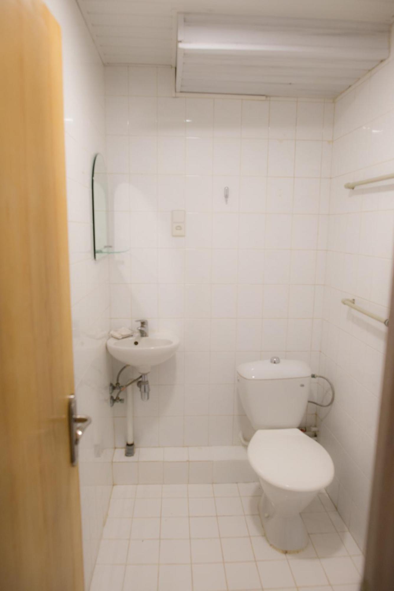 Hostel Kauno Jachtklubas Baltosios Bures Kaunas Pokoj fotografie